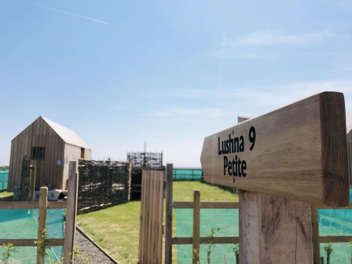 Lushna 6 Petite At Lee Wick Farm Cottages & Glamping Clacton-on-Sea Exterior foto